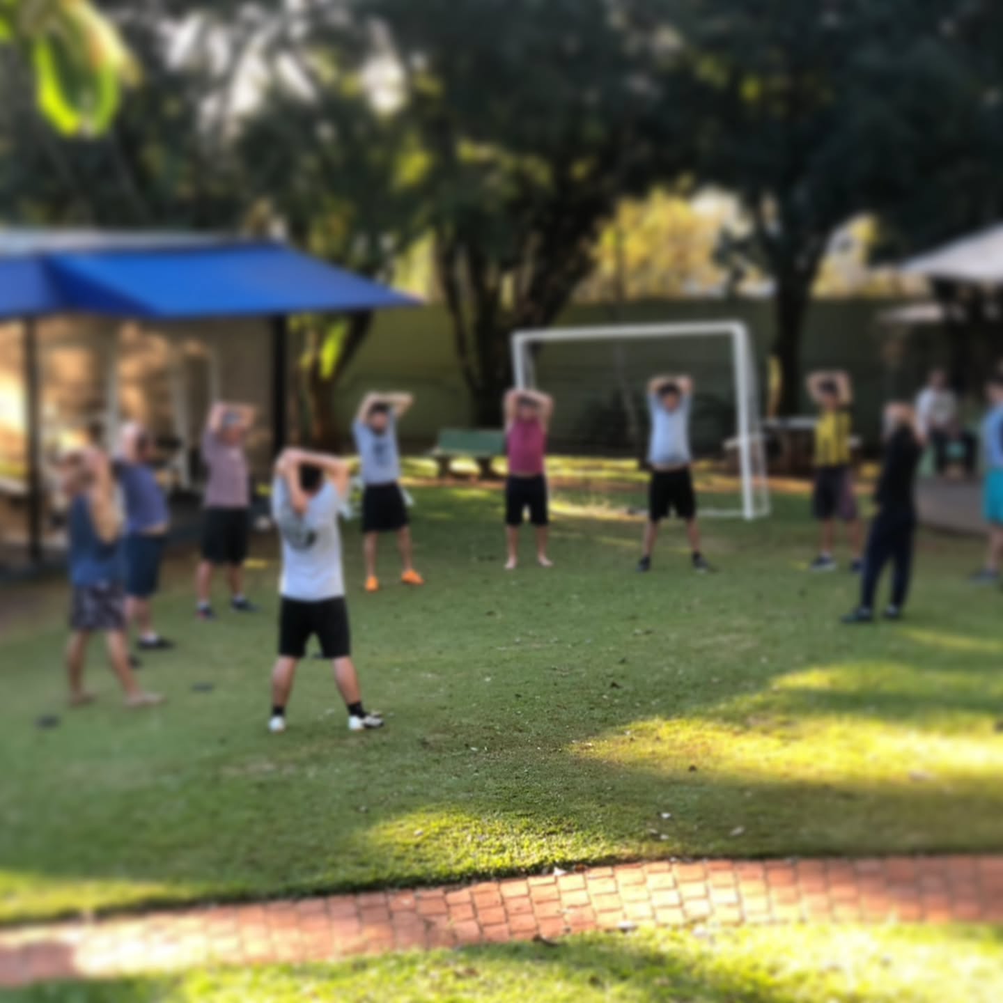 Gramado utilizado para exercícios ao ar livre