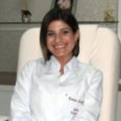 Dra. Kamila Formighieri